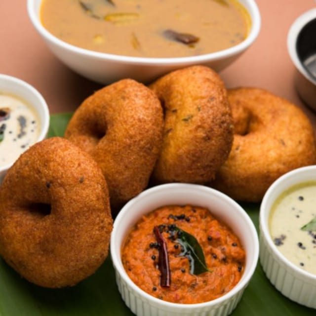 Plate Vada.